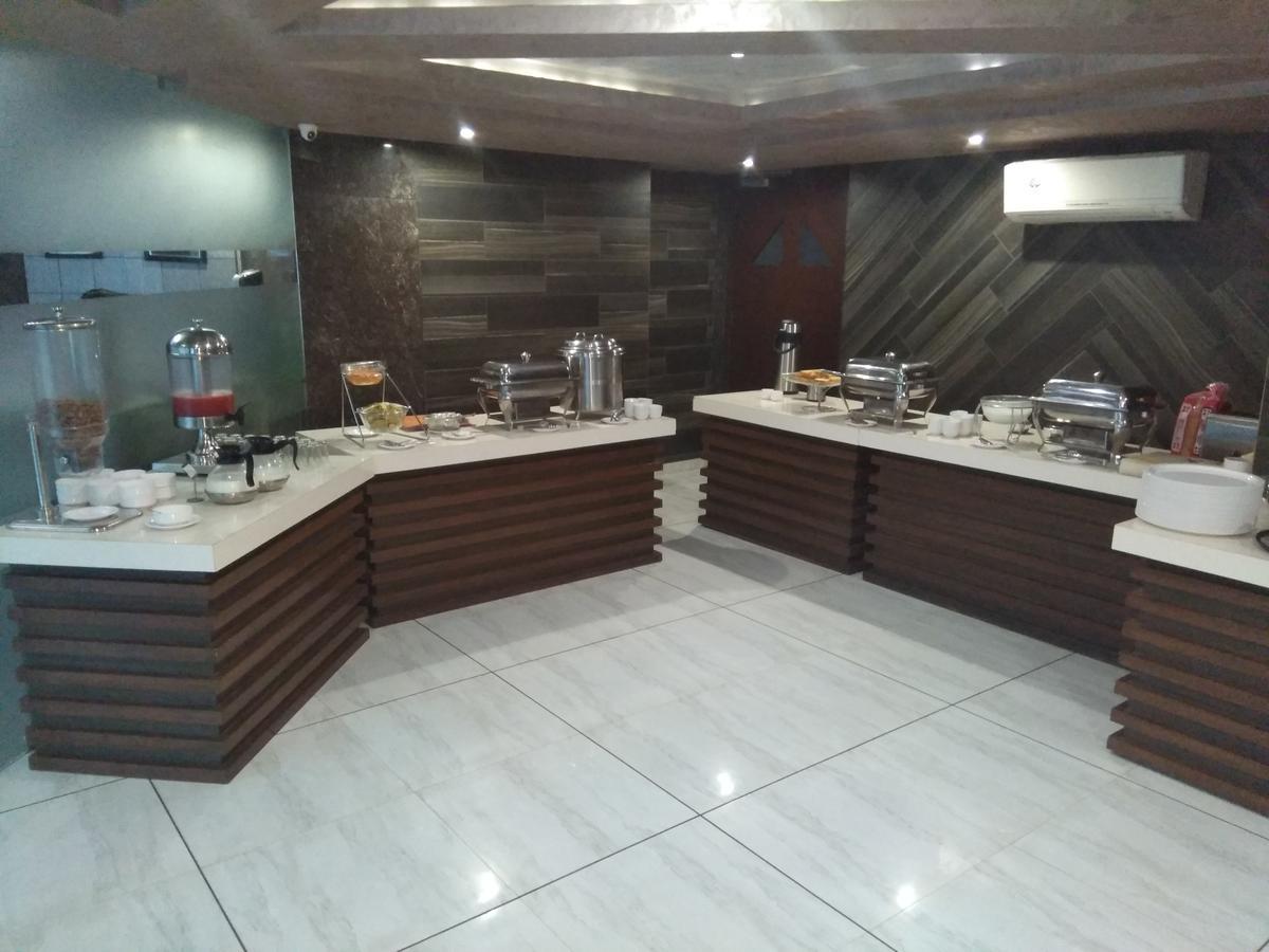 Hotel Bait Inn Ахмедабад Екстер'єр фото